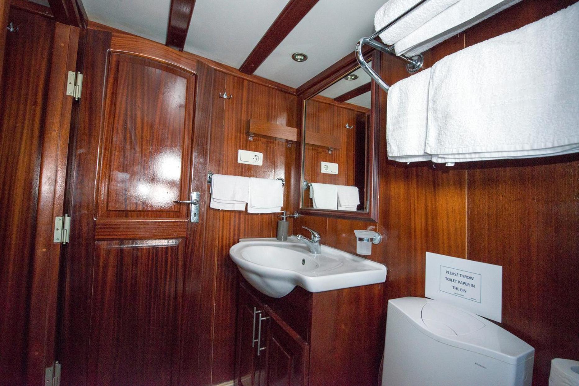 Tersane IV Vincitore 4 Hotel di Bruno Barbieri Palermo Eksteriør billede