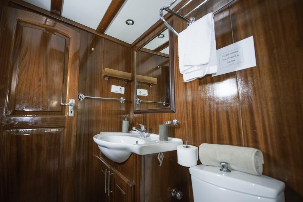 Tersane IV Vincitore 4 Hotel di Bruno Barbieri Palermo Eksteriør billede